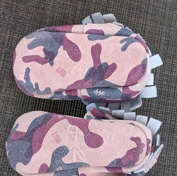 Freshly Picked Shoes Moccasins.  size 4 - Picture 14 of 15